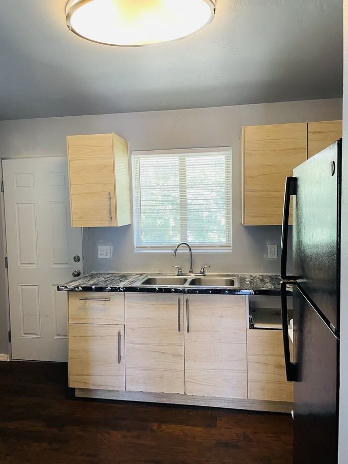 4508 E Fairmount St #1 - Photo 3 of 9