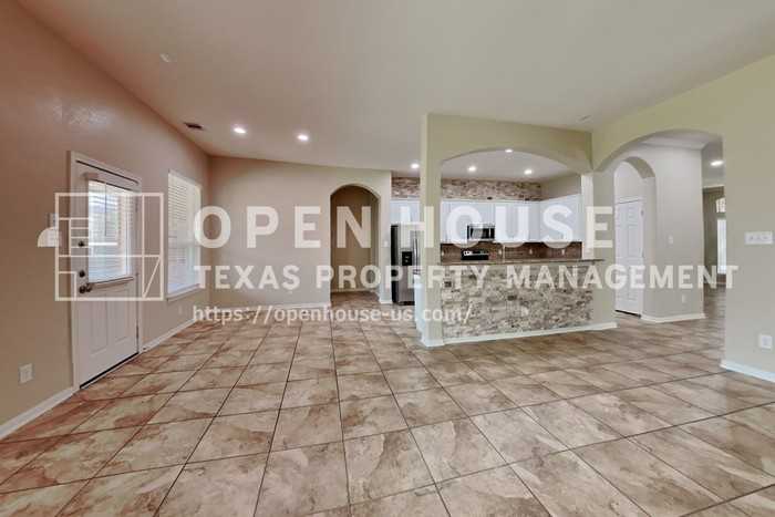 12419 Adams Ridge Ln - Photo 5 of 20