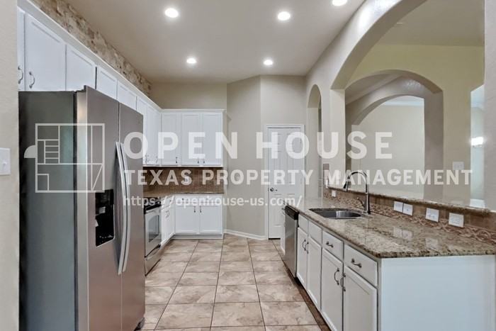 12419 Adams Ridge Ln - Photo 6 of 20