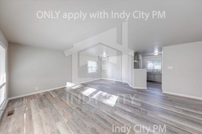 3118 N Richardt Ave - Photo 4 of 22