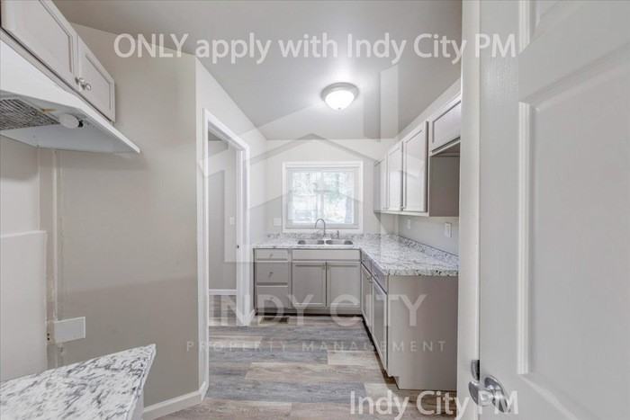 3118 N Richardt Ave - Photo 7 of 22