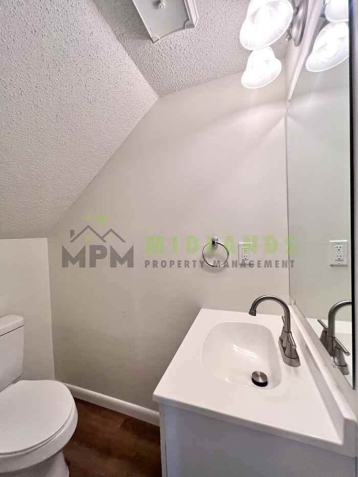233 Timber Ct - Photo 5 of 48