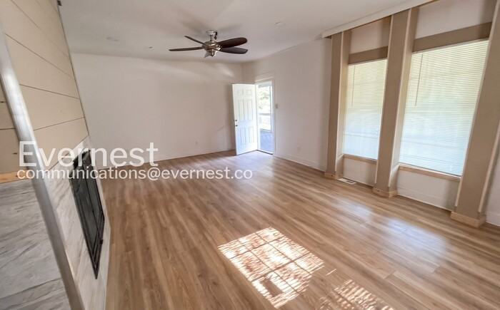 208 Red Lane Rd - Photo 4 of 21