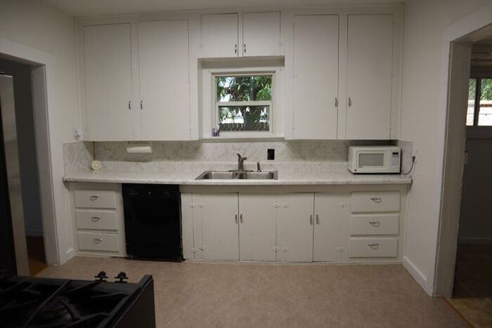 1057 W 300 S - Photo 6 of 18