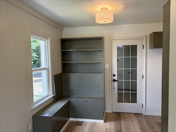 411 Showalter Dr - Photo 5 of 26