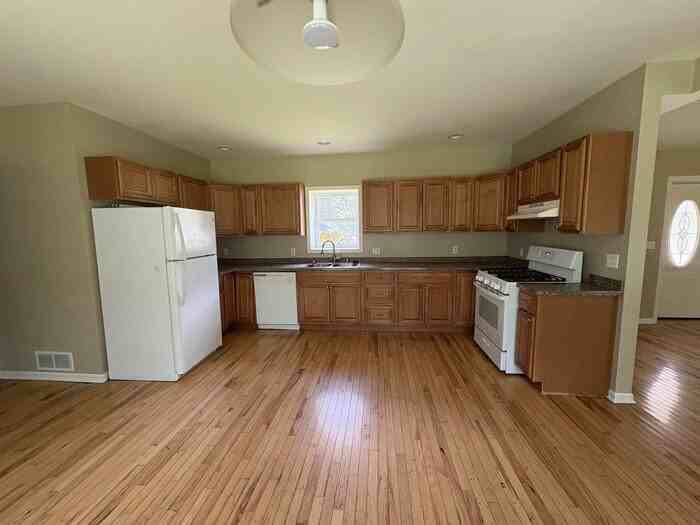 W3641 Park Dr - Photo 7 of 22