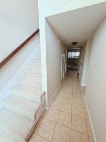 105 Briarview Cir - Photo 2 of 15