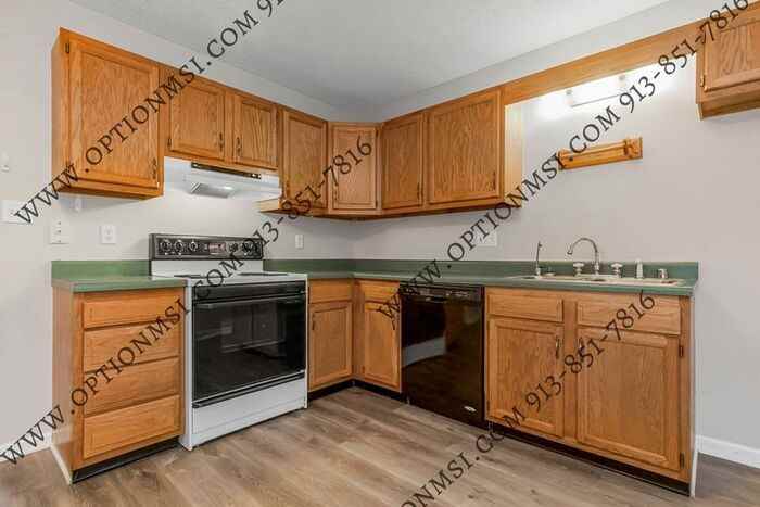 712 Harvey St - Photo 5 of 30