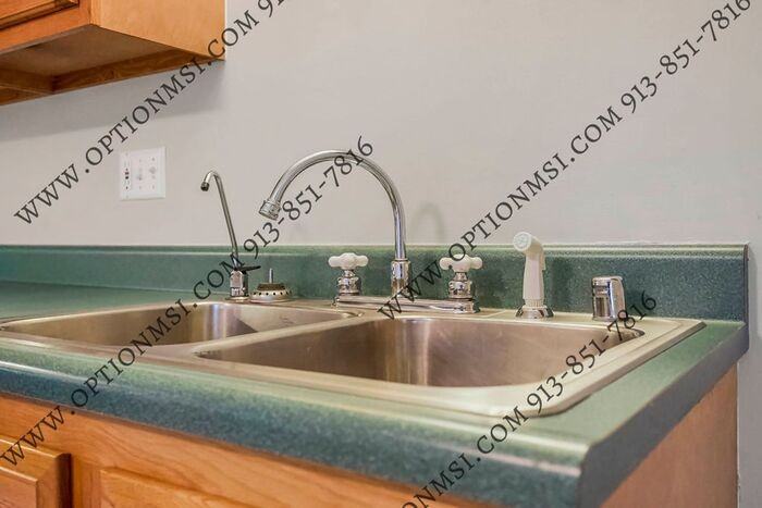 712 Harvey St - Photo 6 of 30