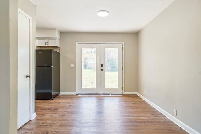 743 Mcpherson Dr - Photo 5 of 24