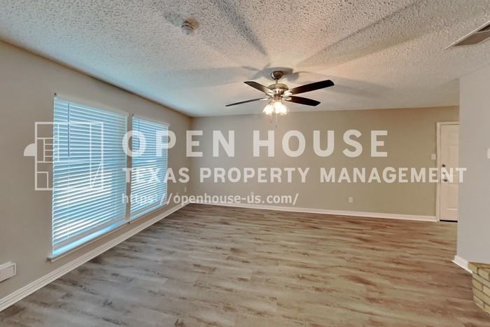 5905 Nanci Dr - Photo 4 of 20