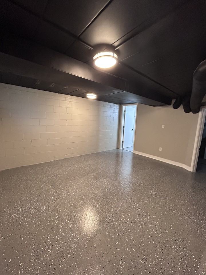 648 169th St #648 - Photo 7 of 12