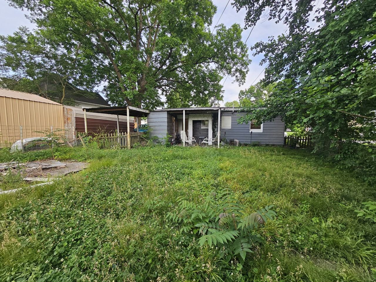 121 W 9th St #NA - Photo 4 of 20