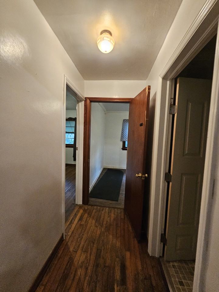 121 W 9th St #NA - Photo 5 of 20
