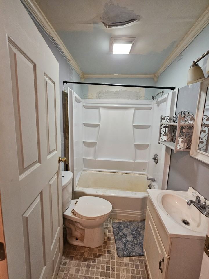 121 W 9th St #NA - Photo 7 of 20
