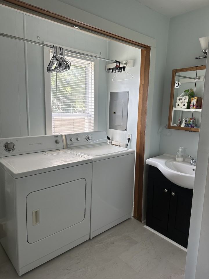 3122 Edgewood Dr #NA - Photo 2 of 14