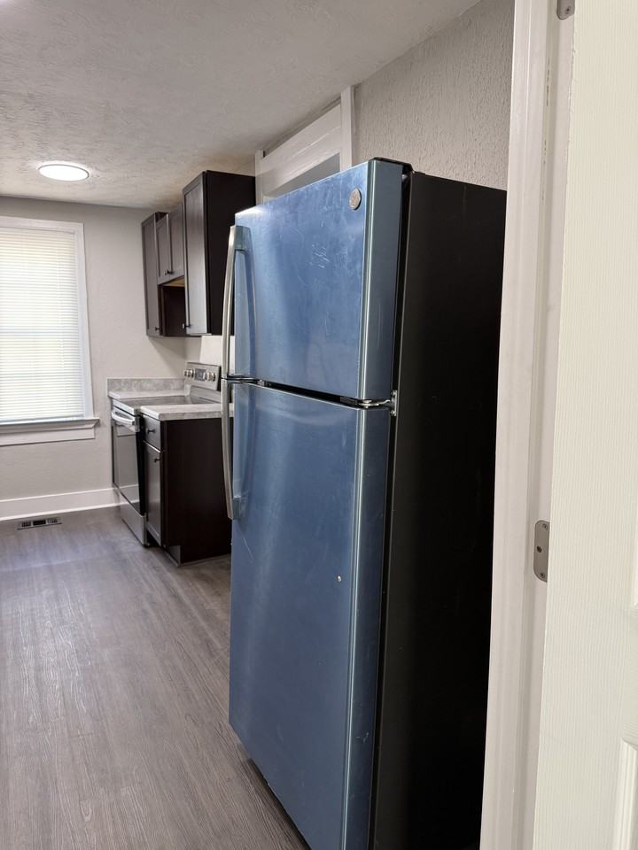 66 Martin Ave Se #NA - Photo 2 of 14