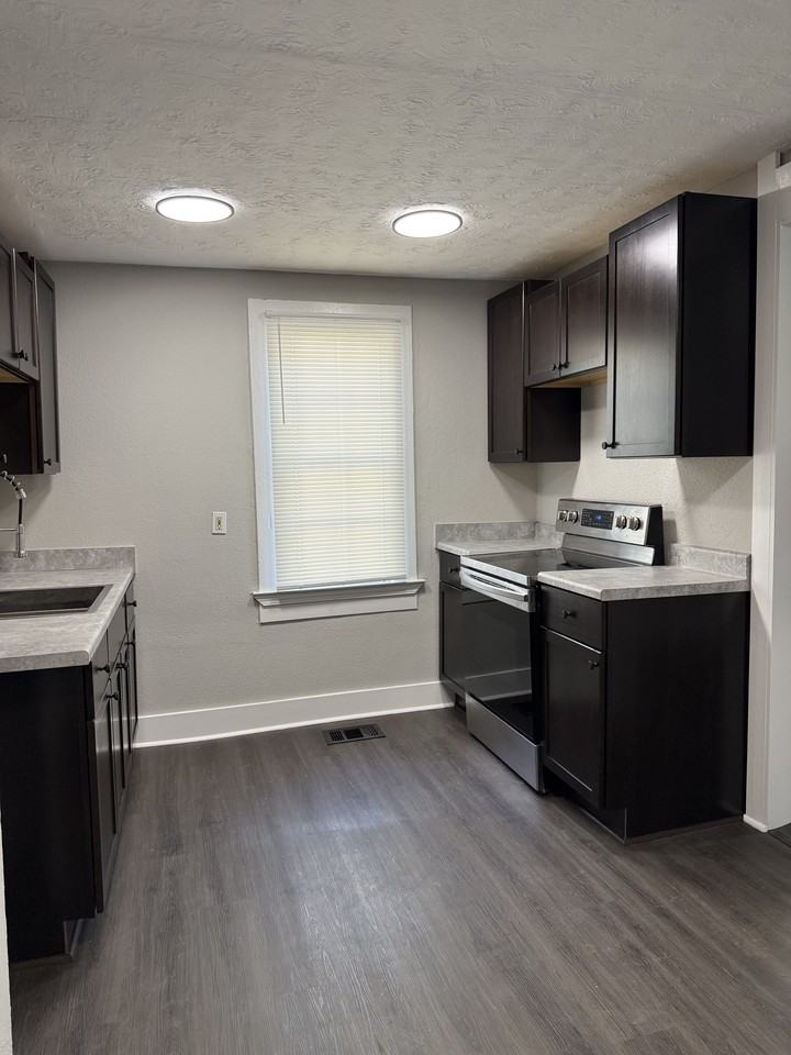 66 Martin Ave Se #NA - Photo 5 of 14