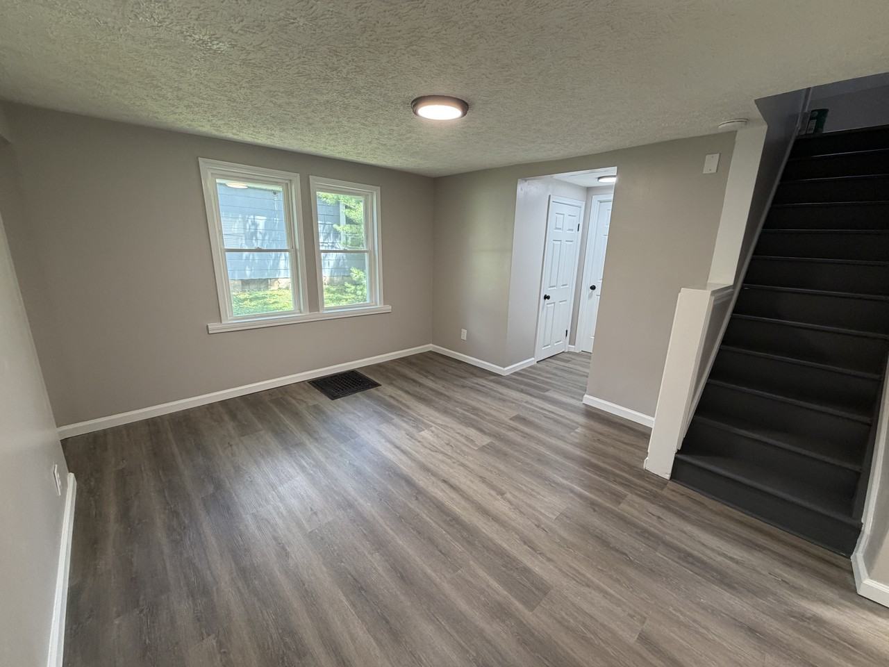 474 S Prospect St #NA - Photo 6 of 19