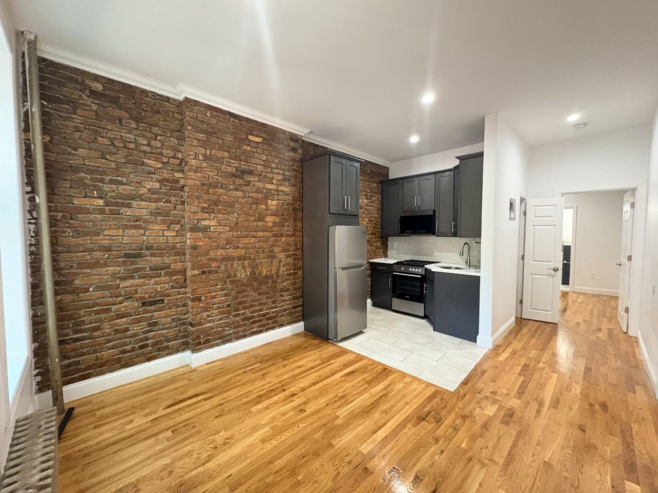 344 Gates Ave #1 - Photo 5 of 6