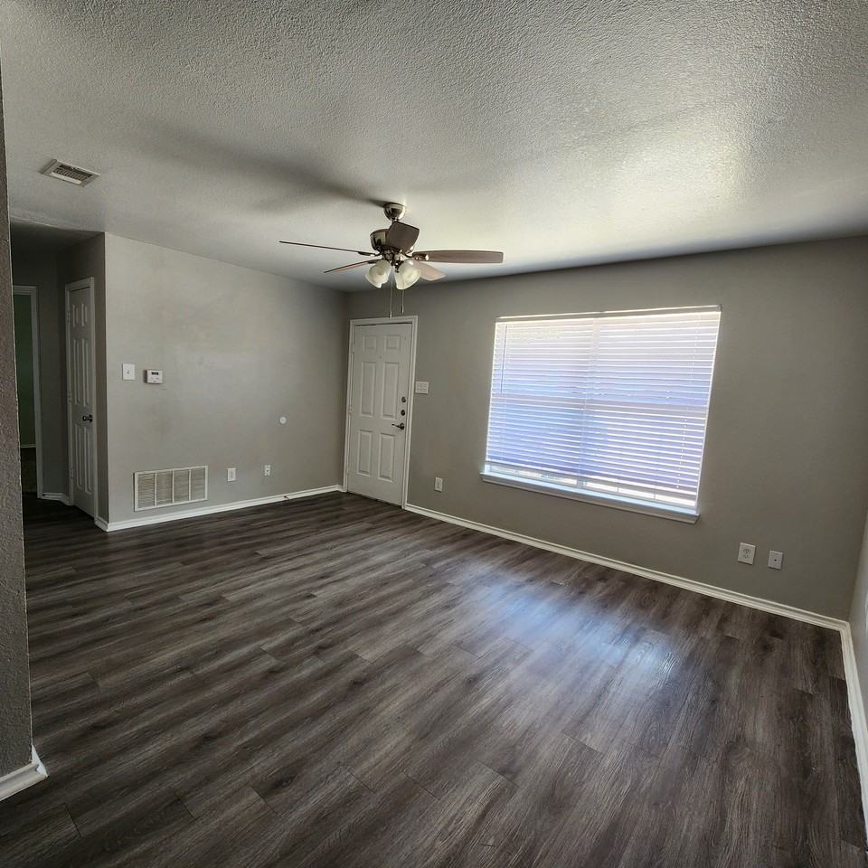 1432 S Dink St #41 - Photo 4 of 5