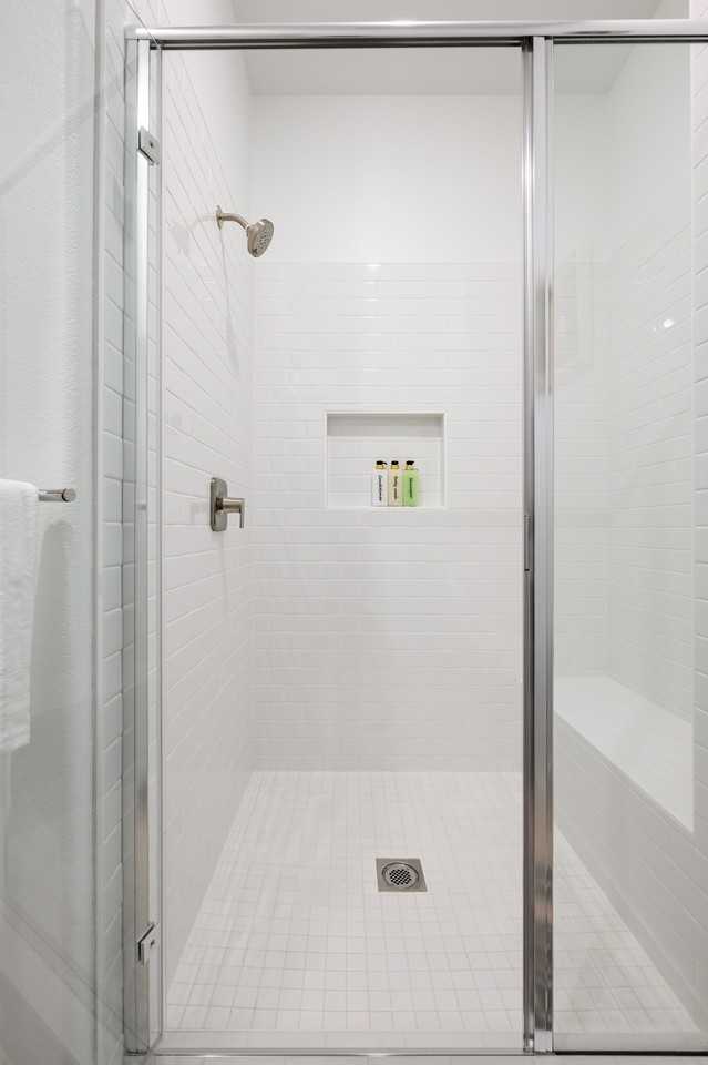 15421 Oakbrush Pl #B - Photo 3 of 36