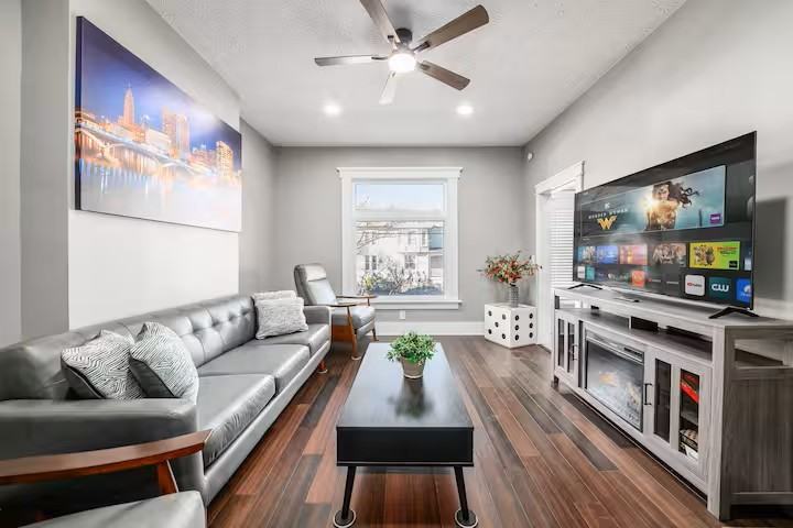 221 W 1st Ave #NA - Photo 2 of 8