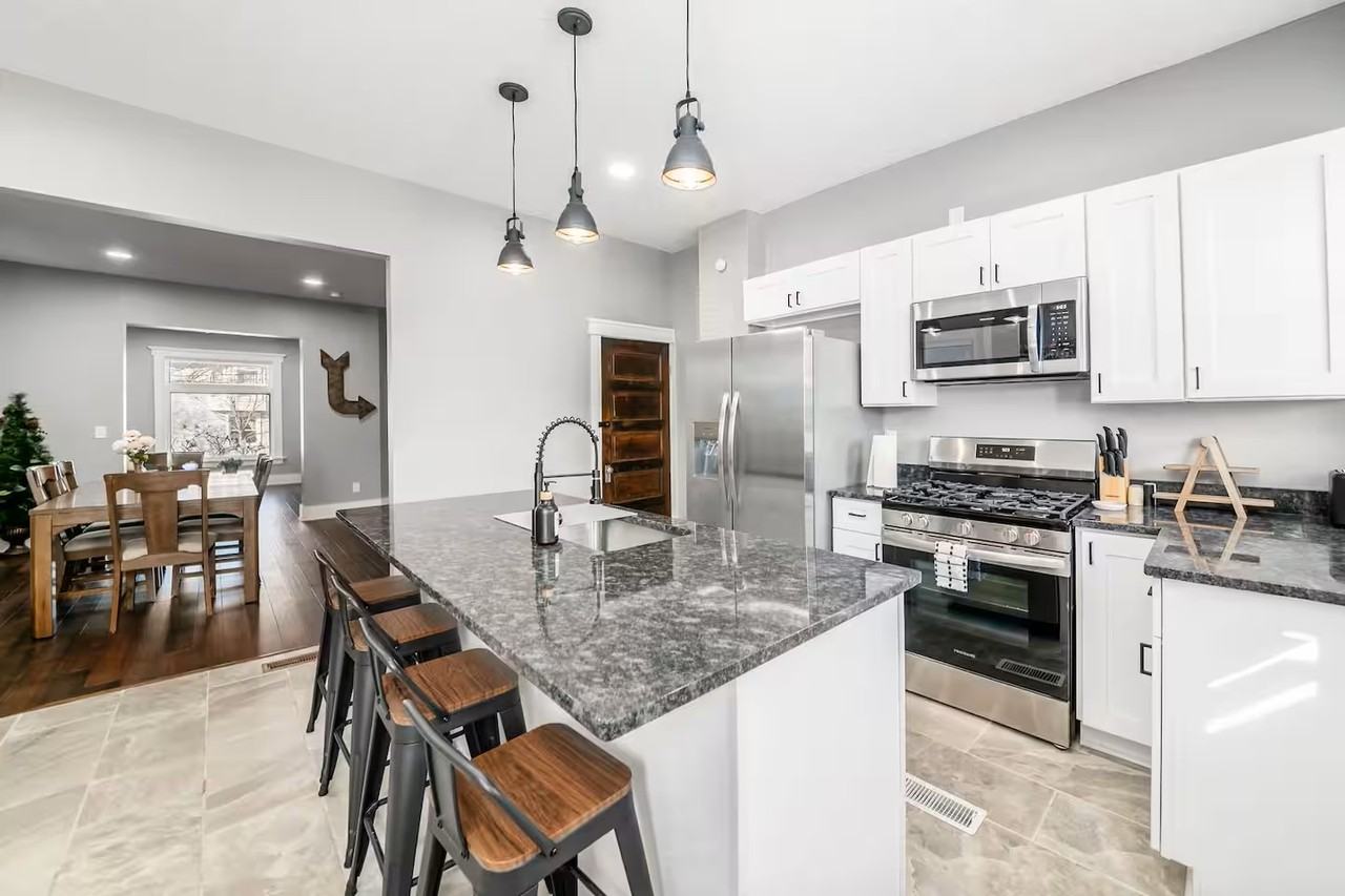 221 W 1st Ave #NA - Photo 3 of 8