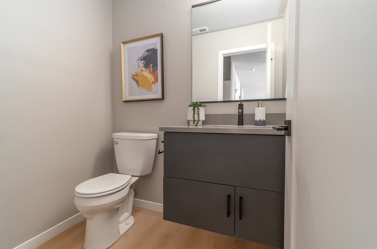 1407 Thatcher St #1407 - Photo 7 of 10