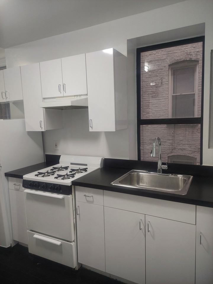 Upper Westside #12 - Photo 2 of 6