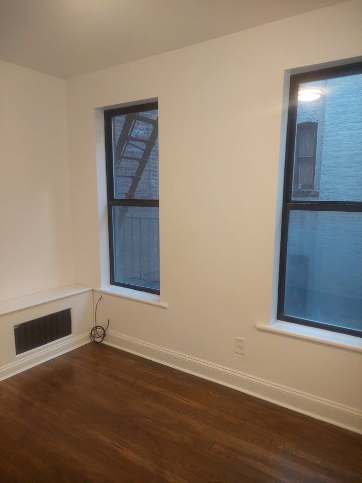 Upper Westside #12 - Photo 3 of 6