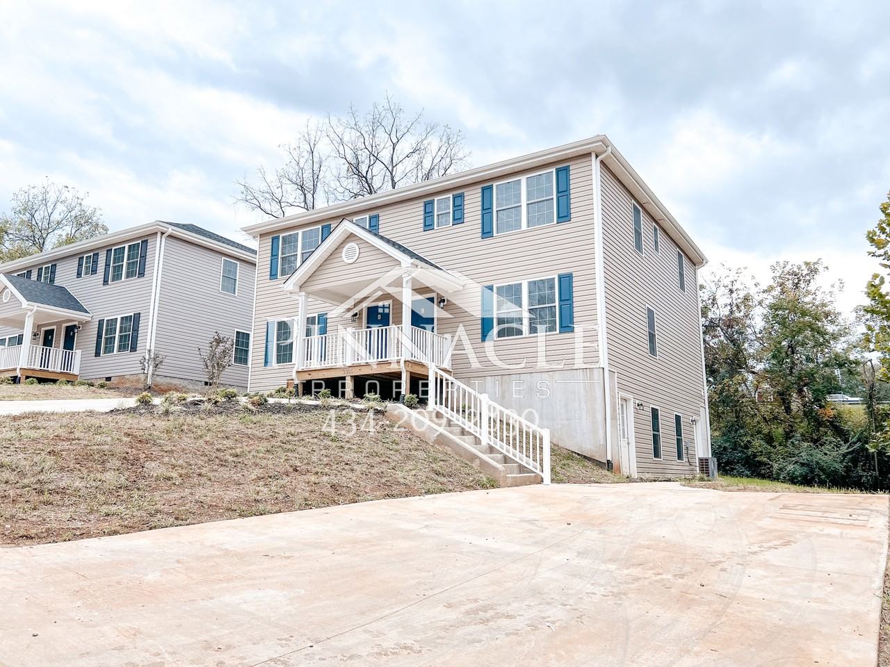 2305 Tazewell Ave #B - Photo 3 of 32