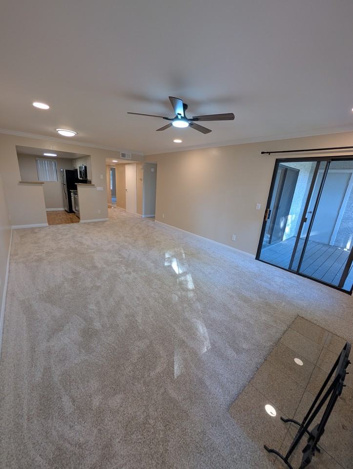 14942 Avenida Venusto #102 - Photo 3 of 12