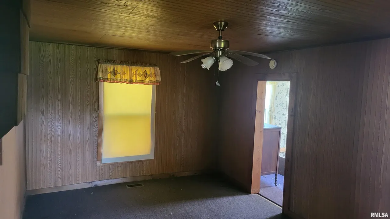 272 S Shannon Ave #NA - Photo 4 of 5