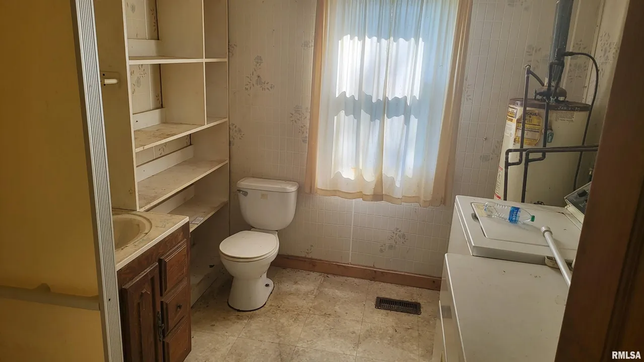 272 S Shannon Ave #NA - Photo 5 of 5