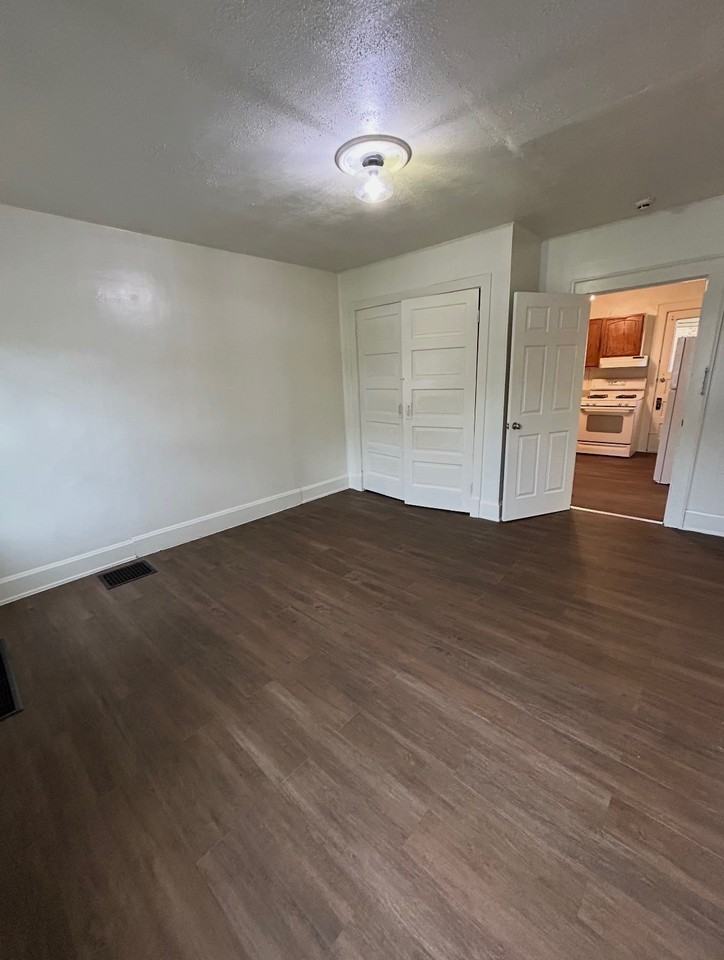 4029 W 8th St #1 - Photo 6 of 13