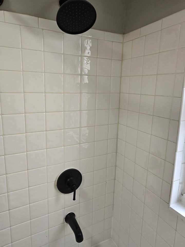 4202 Grant St Ne #201 - Photo 5 of 16