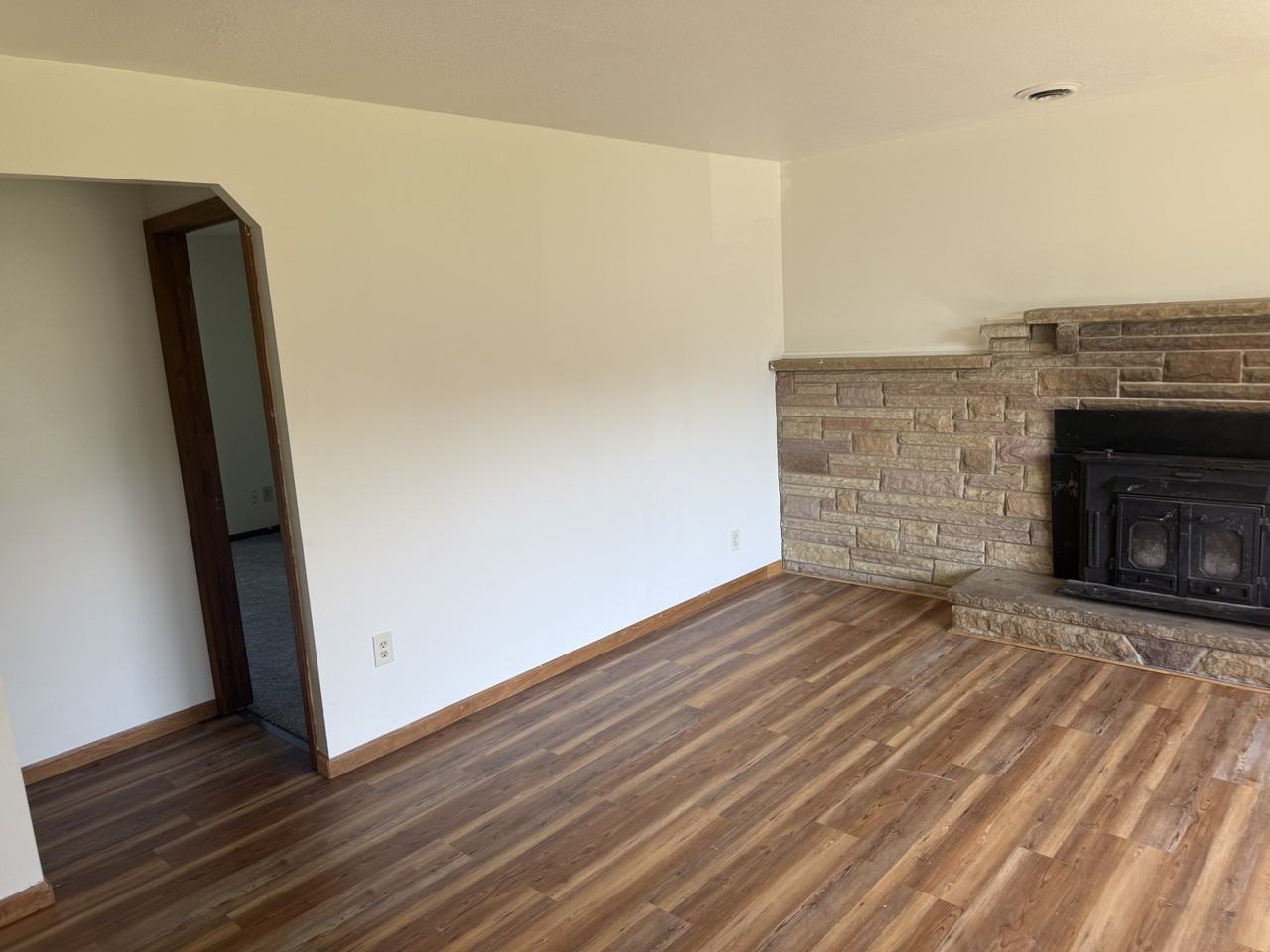 186 Valleyview Dr #NA - Photo 6 of 8