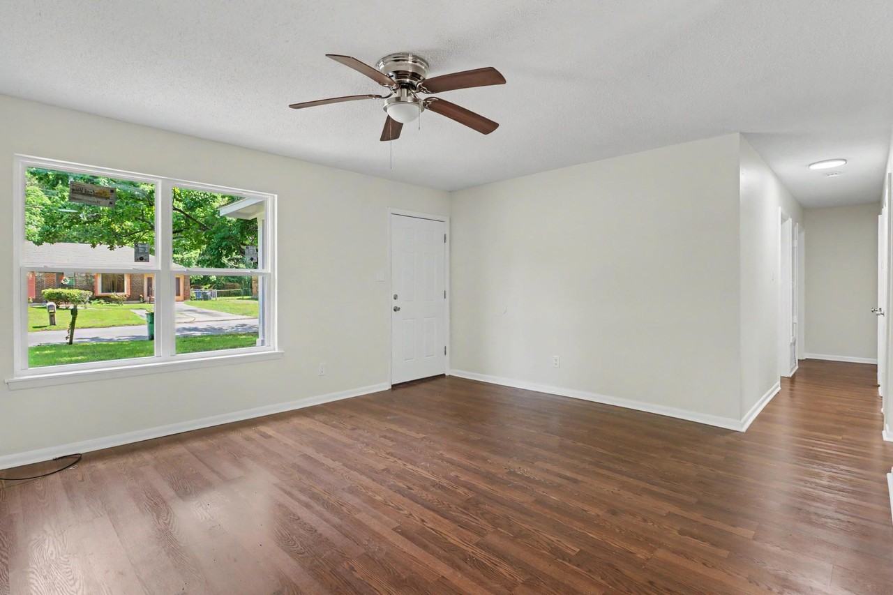 4136 Mimosa Dr #NA - Photo 3 of 15