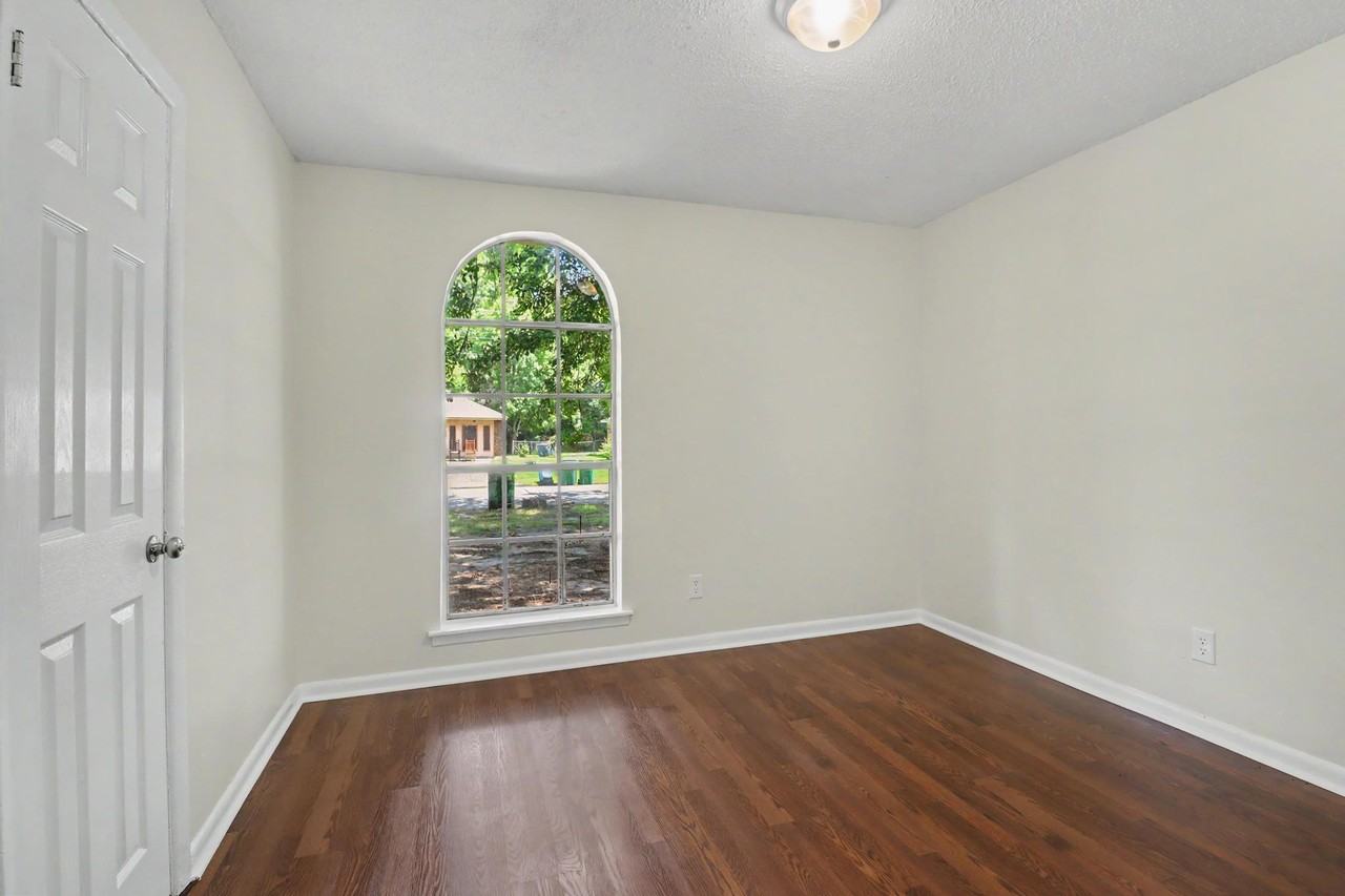 4136 Mimosa Dr #NA - Photo 7 of 15