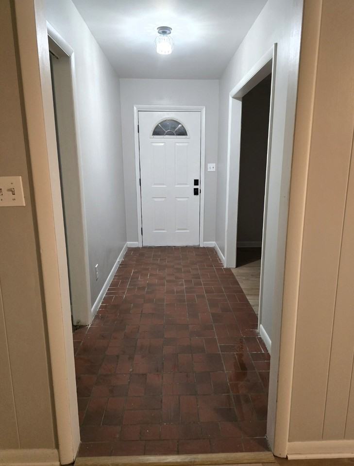 1210 Arbor Ave Sw #NA - Photo 3 of 20
