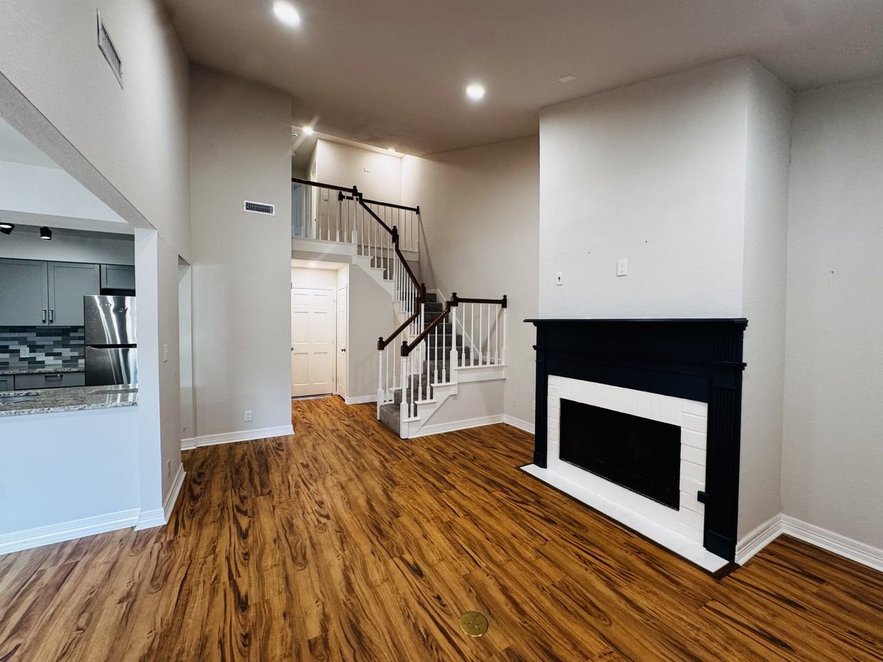 6320 E 89th Pl #1102 - Photo 3 of 16