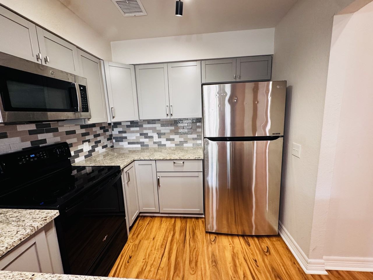 6320 E 89th Pl #1102 - Photo 4 of 16