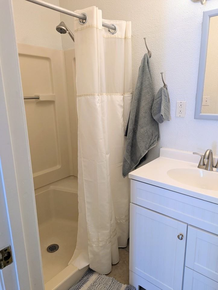 5702 Plaza Dr - Photo 5 of 11