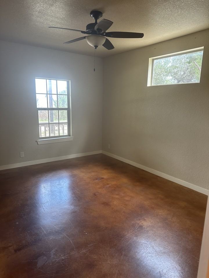 1005 Live Oak Dr #NA - Photo 7 of 10