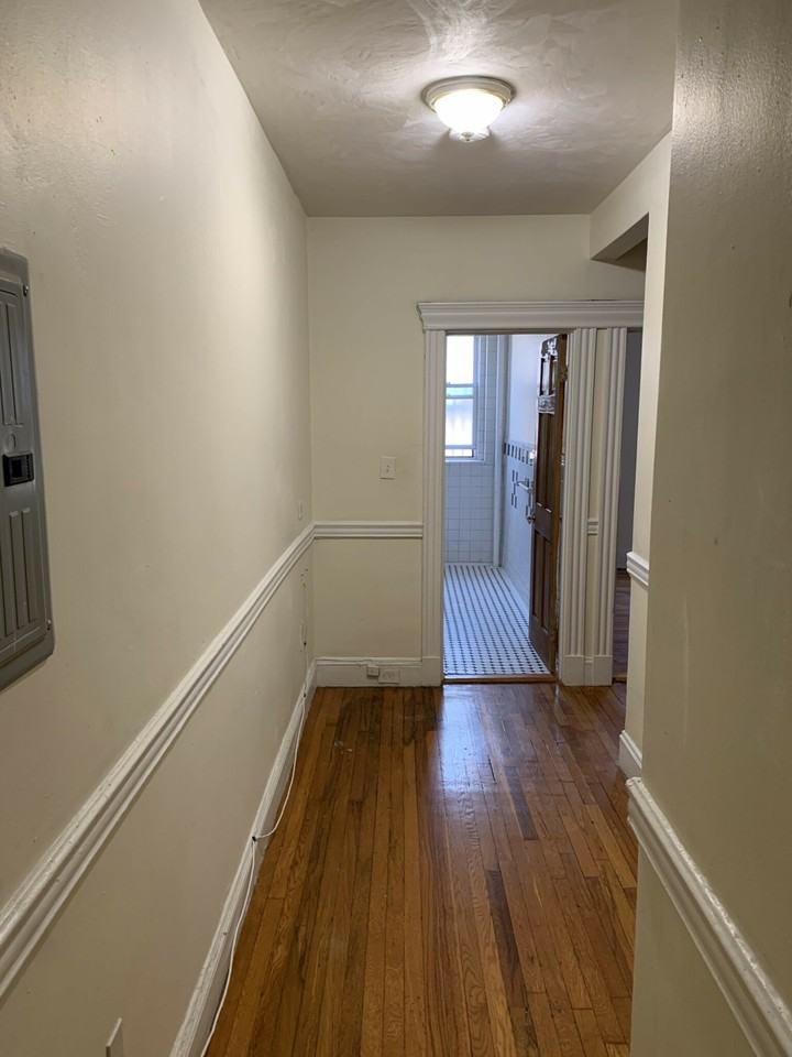 360 Riverway #6 - Photo 5 of 10