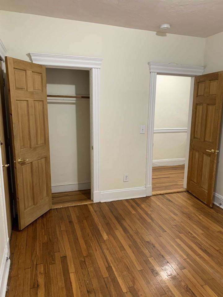 360 Riverway #6 - Photo 7 of 10