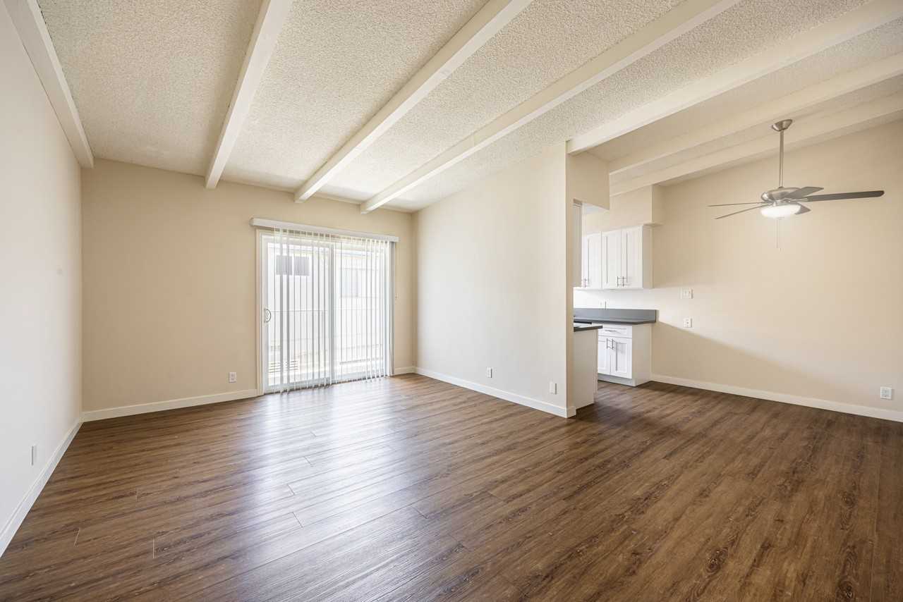 3722 Mentone Ave #8 - Photo 6 of 14