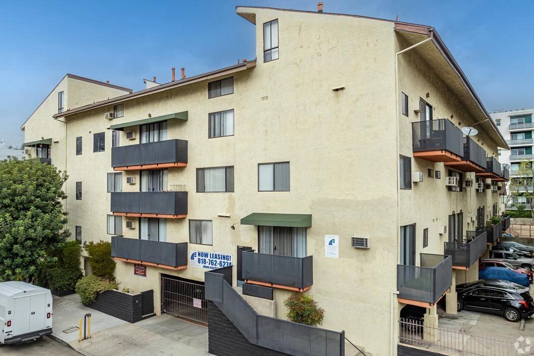 Las Casitas Apartments - Photo 7 of 50