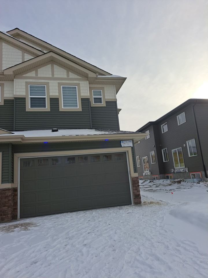6607 37 Avenue - Photo 2 of 18